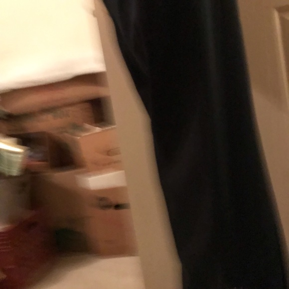 White House Black Market capri’s. Size 10 - Picture 4 of 8